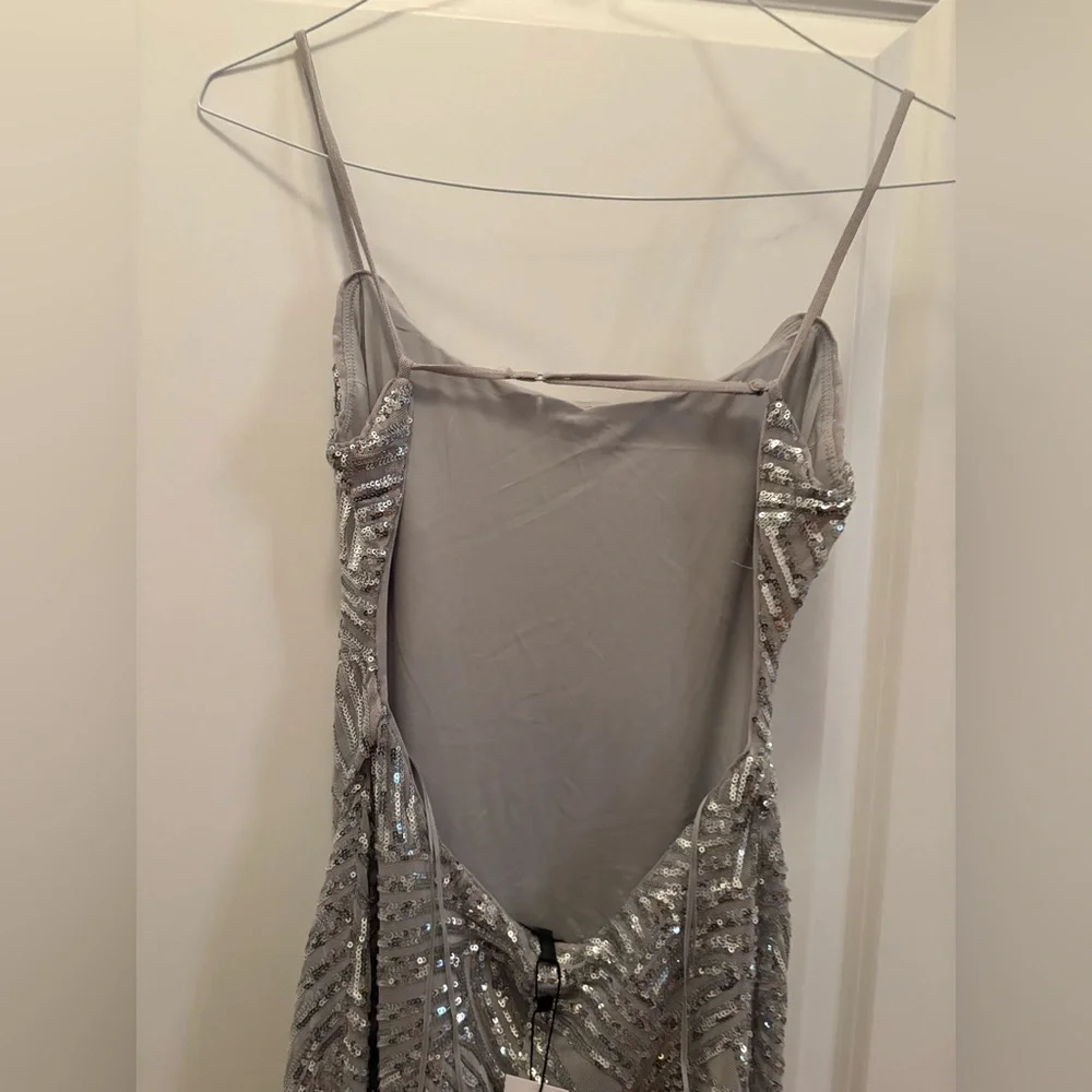 Dynamite Victoria Silver Sequin Midi Dress Low Back Party Glam P/S - Picture 8 of 16